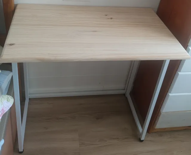 Cambio de tablero a madera de pino en mesa plegable