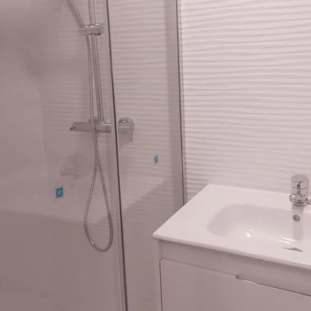 Reforma de baño con productos de Leroy Merlin