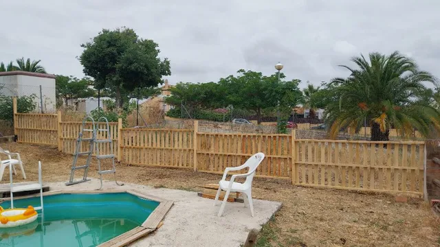 Construcción de valla para la piscina