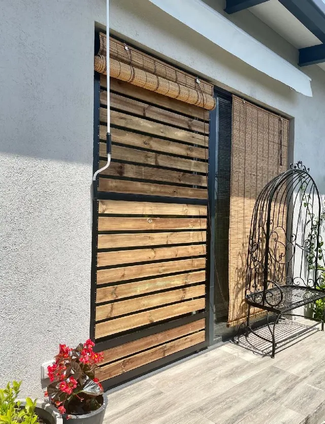 Puerta corredera para el jardin estilo industrial