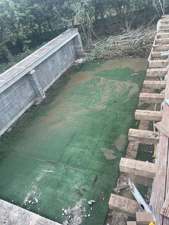 Construcción de una piscina para el  verano