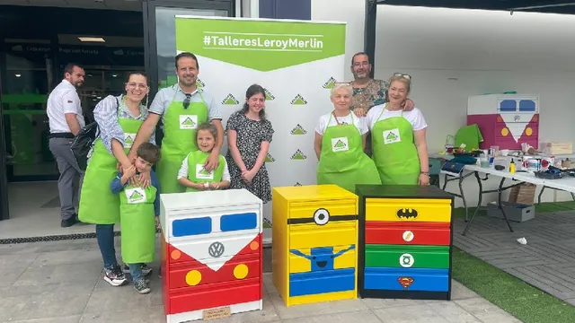 JAÉN- Así fue nuestro taller: Diseña y crea tu furgoneta Volkswagen y decora tu cajonera