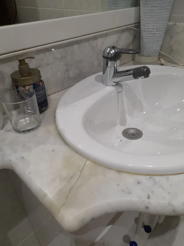 Mármol de baño,pegado