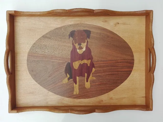 Fabricación de una bandeja de madera con diseño personalizado