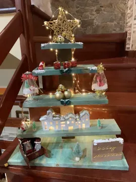 DIY de árbol navideño con tablones de madera