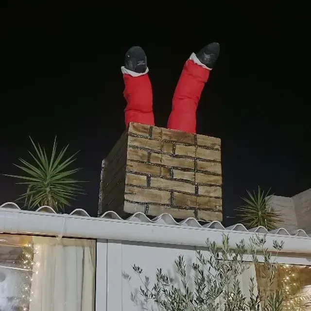 Chimenea de polietileno para Papá Noel