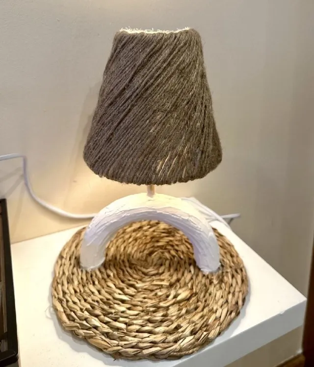 Lámpara de sisal