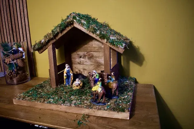 Cómo hacer un nacimiento con listones de madera