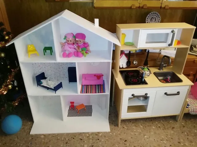 Casas de muñecas hechas a mano 2025
