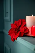 Adorno navideño peonia roja en clip de poliéster 21x3 cm