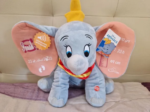 Peluche natalicio Dumbo oficial.
