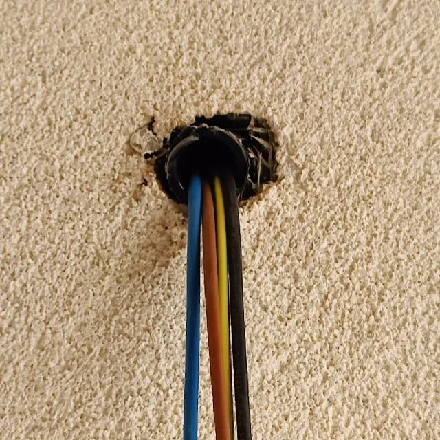 Punto de luz con 4 cables