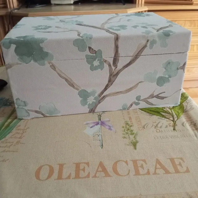 Caja decorada