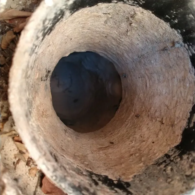 Como quitar la costra q sale en los sumideros de la terraza