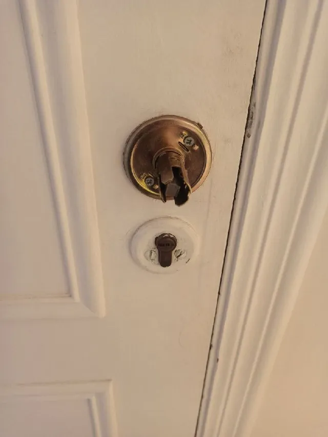 Duda - sustituir pomo/manilla interior de la puerta de entrada