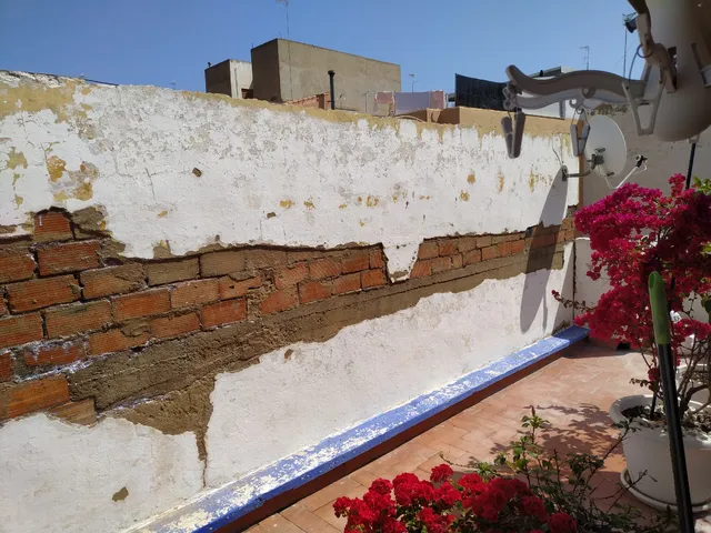 Reparación de humedades en pared