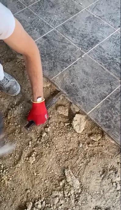 Solera pobre en cemento y con arena