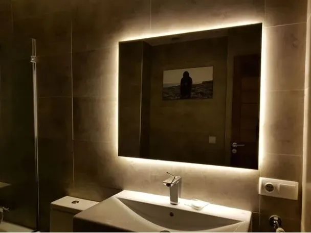 Iluminación led para tu espejo de baño