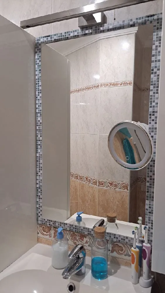 Renovación low-cost de espejo con vinilo decorativo