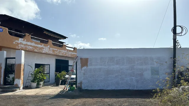 Pintando fachada