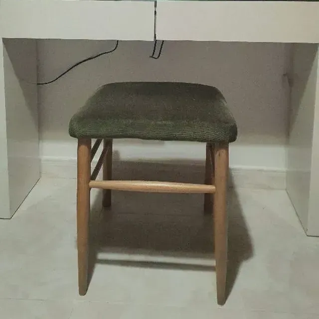 Restaurar una silla y convertirla en un  banquito