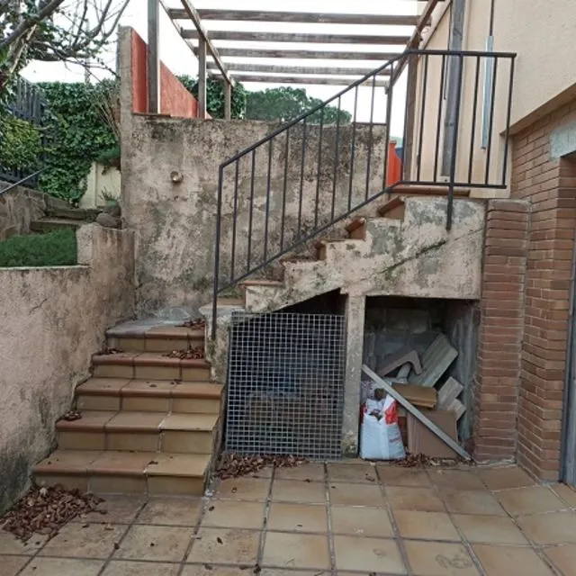 ¿Cómo cubrir-cerrar una escalera exterior?