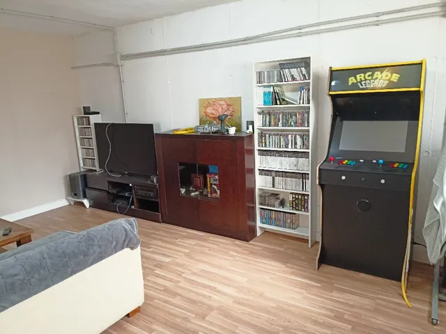 Muebles para la habitación del sótano (DVD’S, CD’S y videojuegos)