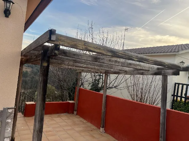 ¿Cómo puedo rehabilitar una pérgola?