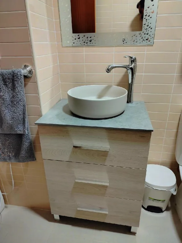 Cambio de lavabo por uno más moderno y funcional