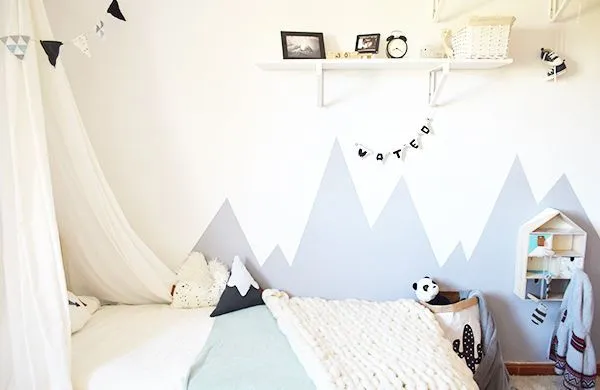 Pintar montañitas en dormitorio infantil y decorar con estilo nórdico