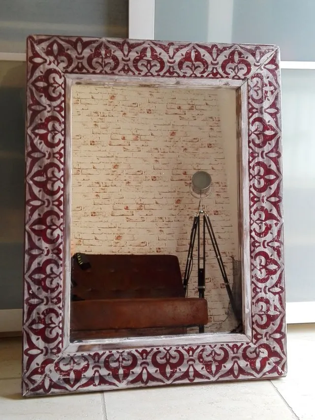 Espejo vintage hecho con madera de palets