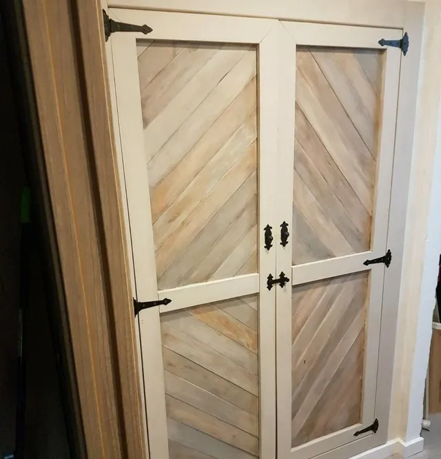 Puertas para un armario empotrado en el recibidor