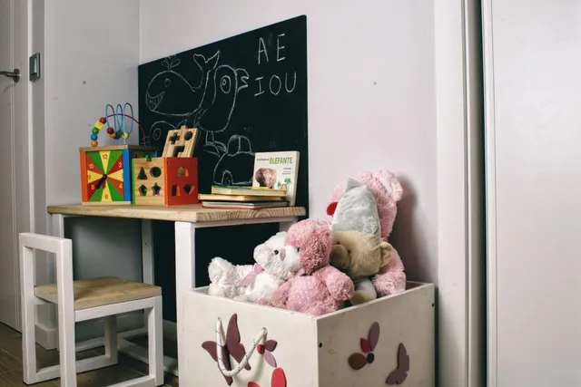 Cómo hacer un escritorio infantil estilo Montessori