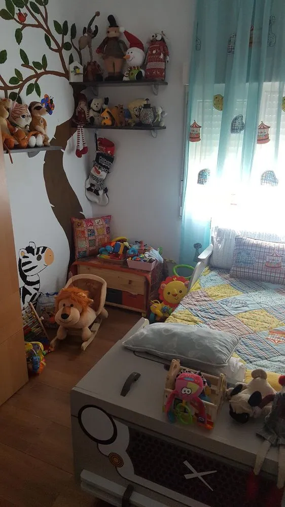 Decoración de habitación infantil con stickers de pared