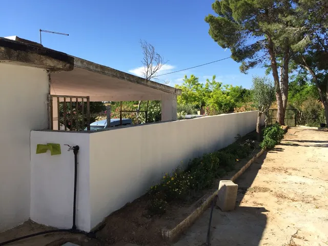 08 pintado muro blanco valla madera obra jardin leroy merlin joanant