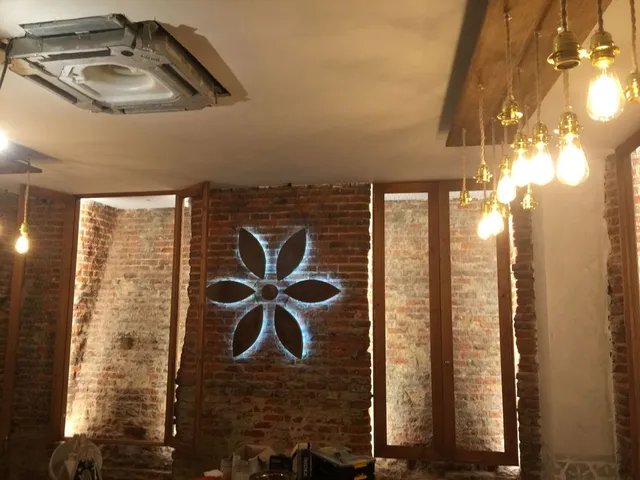 ElectricistaMario iluminar bares y restaurantes