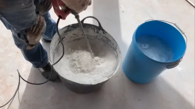 Preparación cemento cola