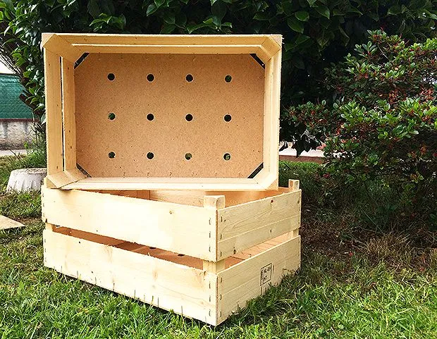 ¿Cómo hacer un baúl con cajas de madera recicladas?
