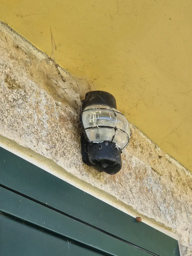 Instalación de aplique exterior