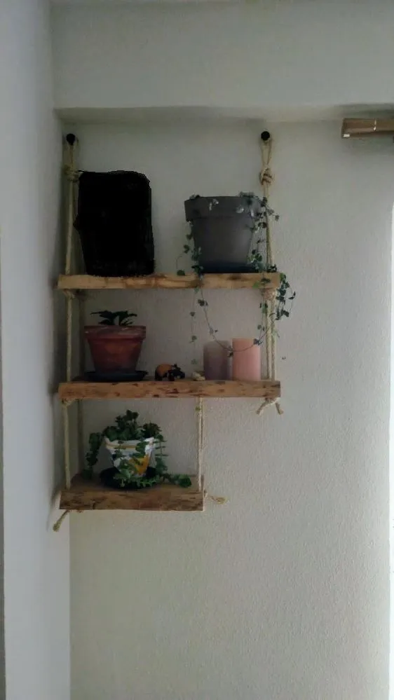 DIY de una estantería colgada