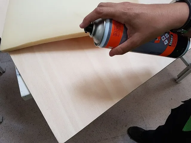 cabecero-capitone-telas-cola.jpg cabecero-capitone-telas-cola.jpg