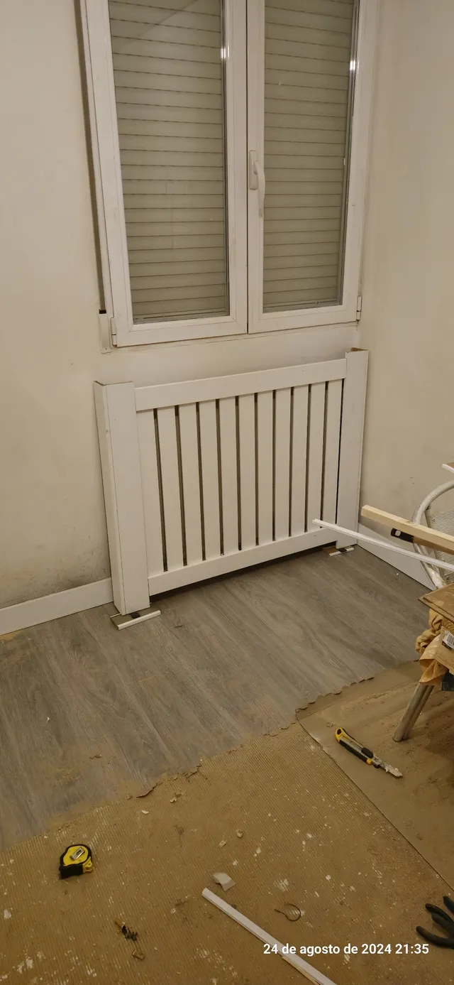 Cubre Radiadores hechos con Rodapies y Tapetas.