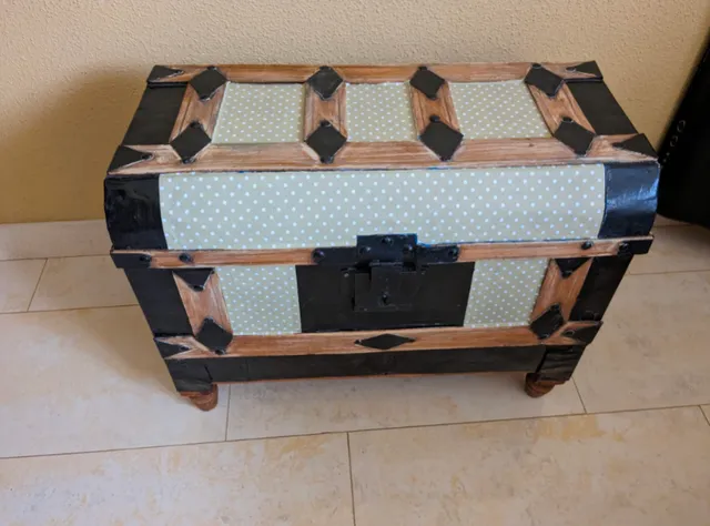 Restauración de un baúl antiguo