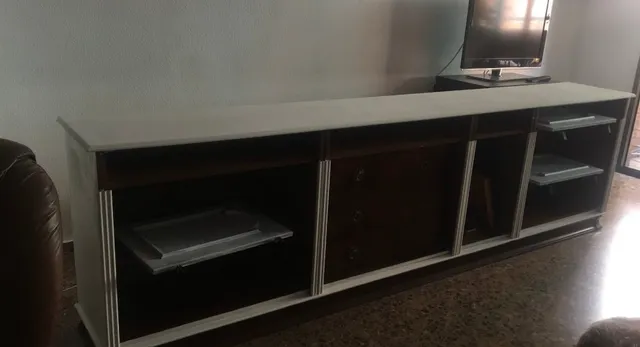 Restauración completa de un mueble antiguo