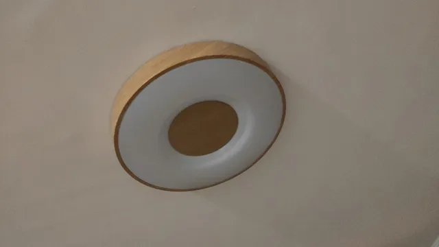 Instalación de una lámpara y un estor