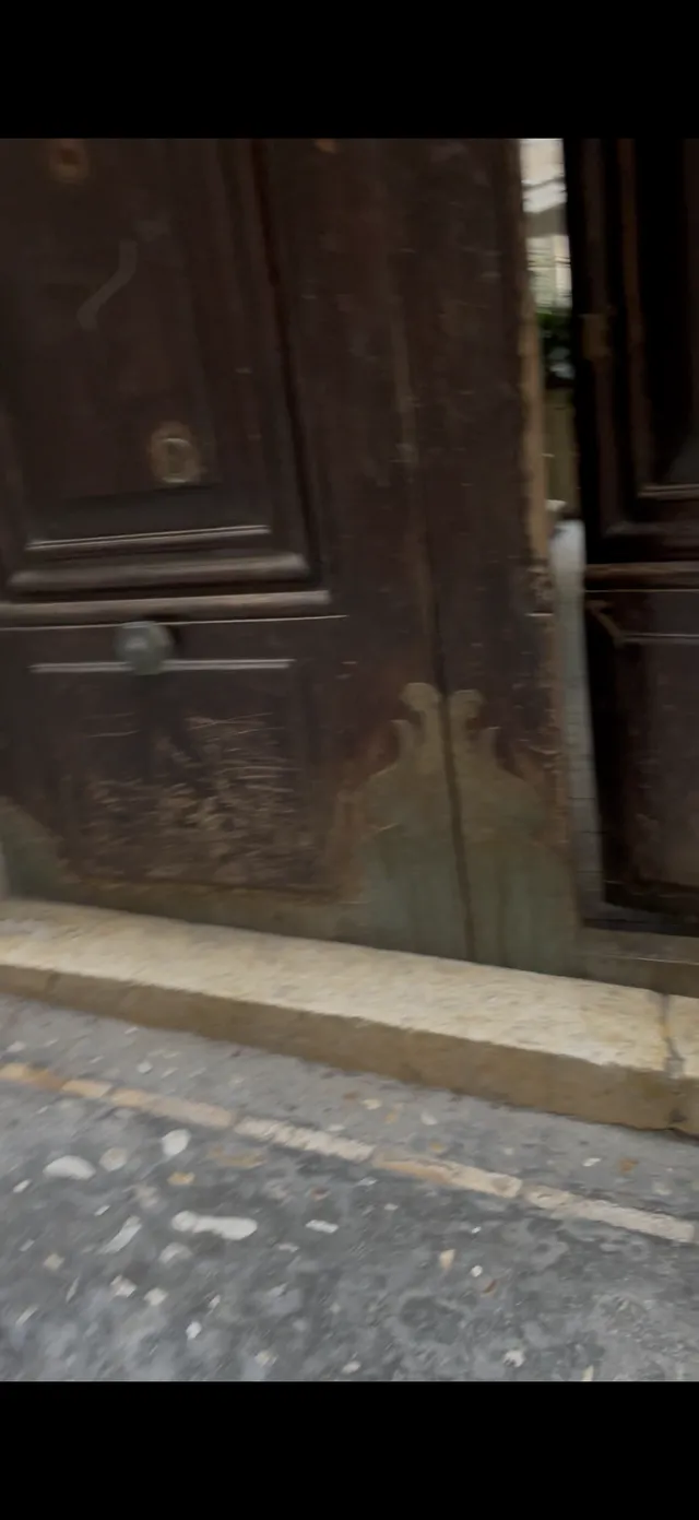 Cómo restaurar un portón de madera antiguo y recuperar su aspecto original