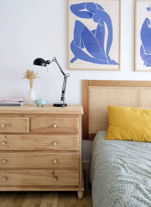 Cómo decapar una cómoda de madera paso a paso (de blanco a madera natural)