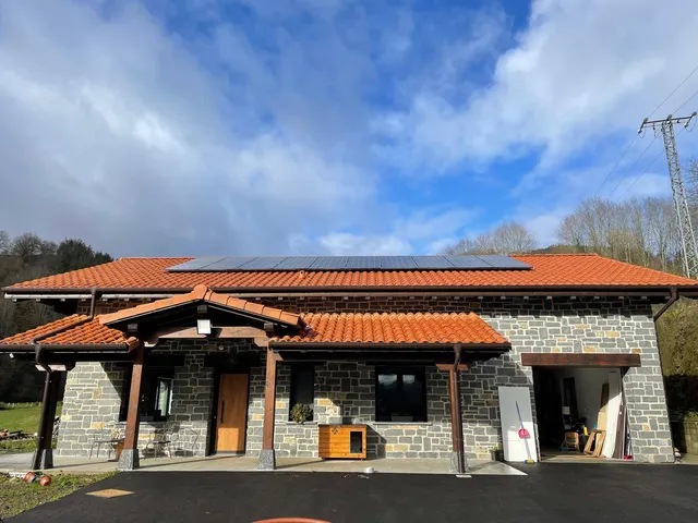 Instalacion fotovoltaica para una casa autosuficiente.