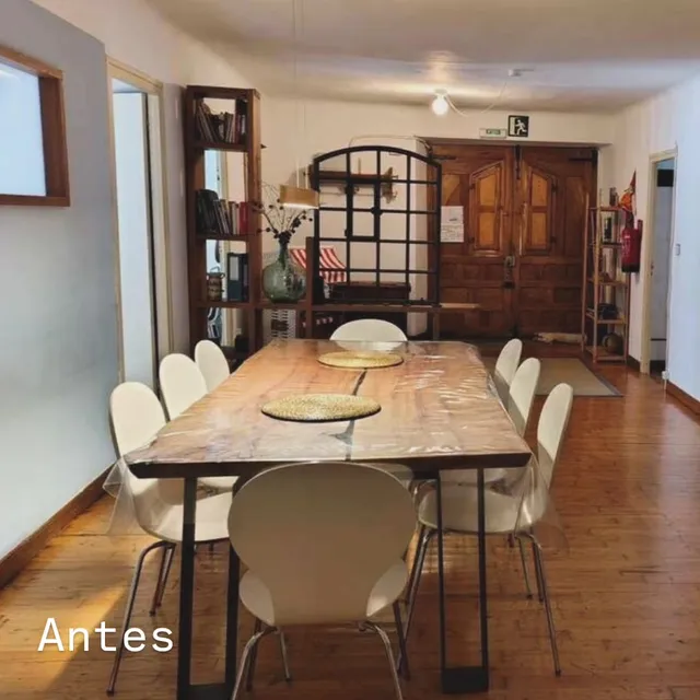 Renovación de un comedor con librerías EVOM, listones y decoración