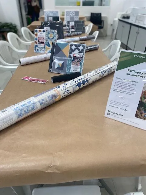 Renueva tu baño y cocina con papel vinílico autoadhesivo.